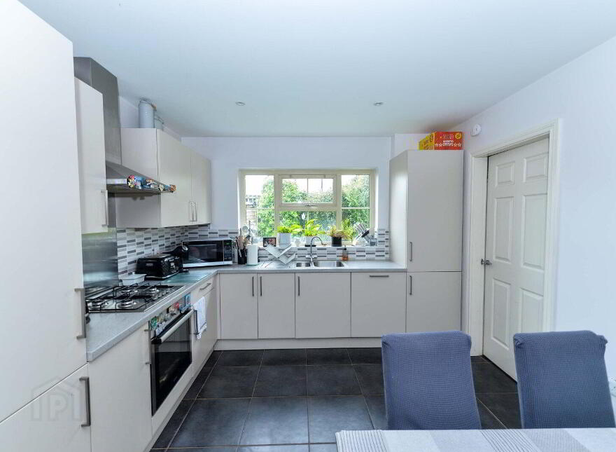32 Coopers Mill Park, Dundonald, Belfast, BT16 1SX