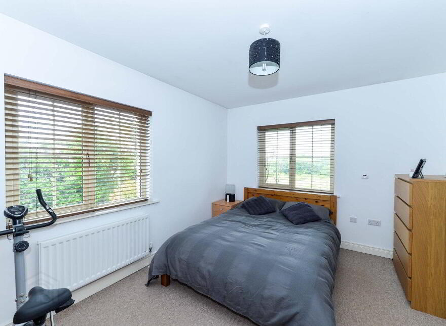 32 Coopers Mill Park, Dundonald, Belfast, BT16 1SX