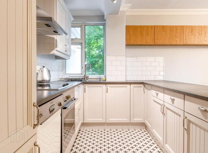 Apartment 3 Maunsells Rd, Taylors Hill, Galway City, H91XH05