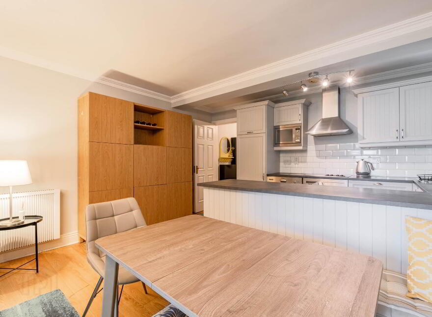Apartment 3 Maunsells Rd, Taylors Hill, Galway City, H91XH05