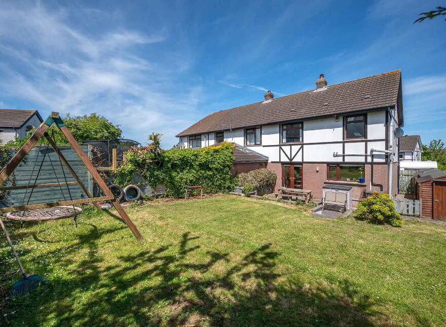24 Lawnbrook Drive, Newtownards, BT23 8XD