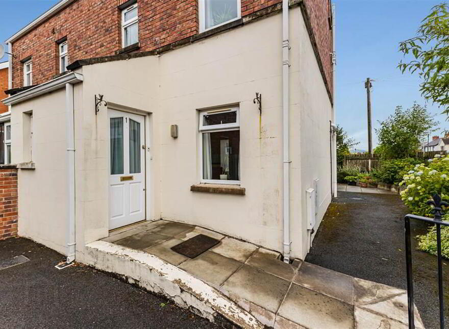 1 Jubilee Avenue, Lisburn, BT28 1EB