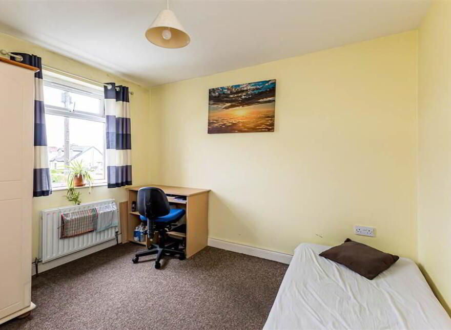 1 Jubilee Avenue, Lisburn, BT28 1EB