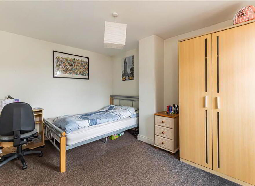 1 Jubilee Avenue, Lisburn, BT28 1EB