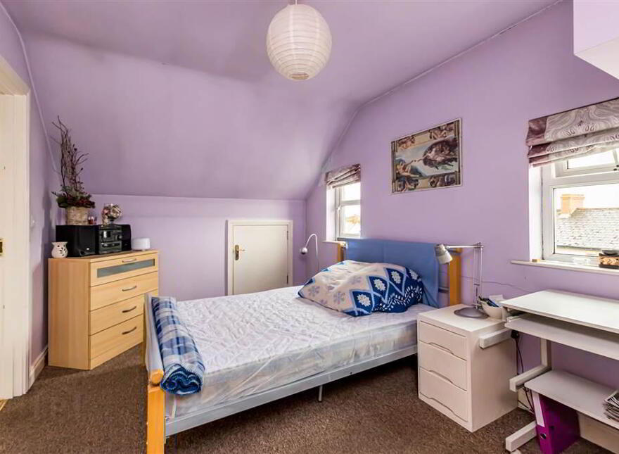 1 Jubilee Avenue, Lisburn, BT28 1EB