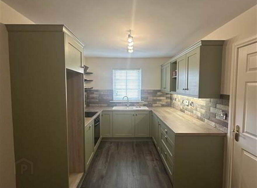 8 Broomhill Courtyard, Magheralin, BT67 0UX