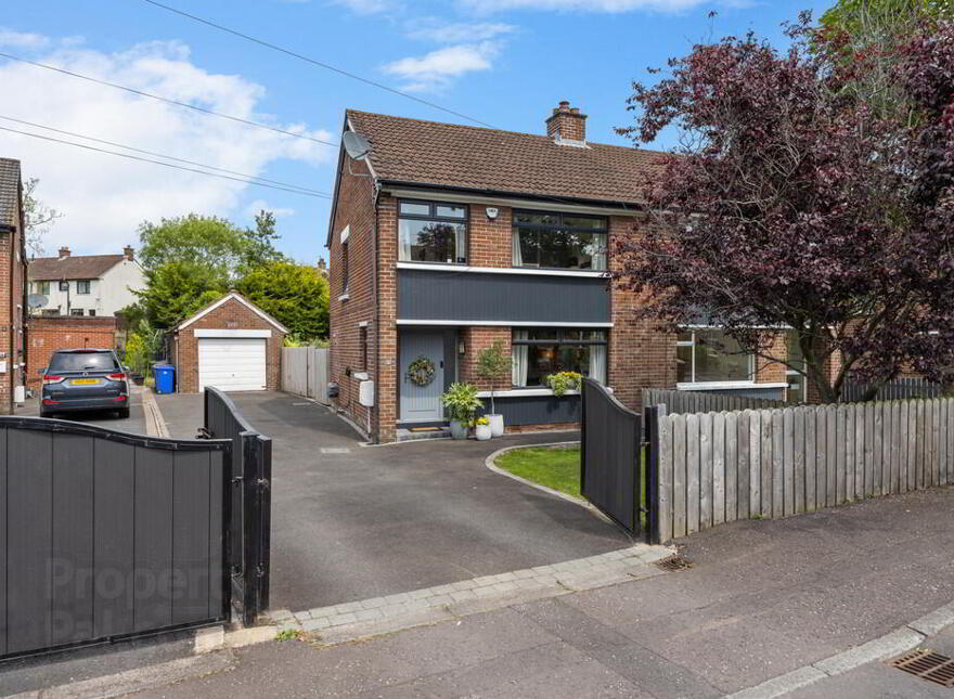31 Greystown Avenue, Upper Malone Road, Belfast, BT9 6UG photo