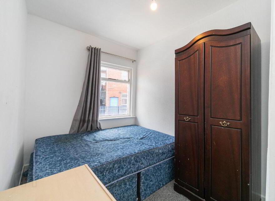 16 Kilburn Street, Belfast, BT12 6JS