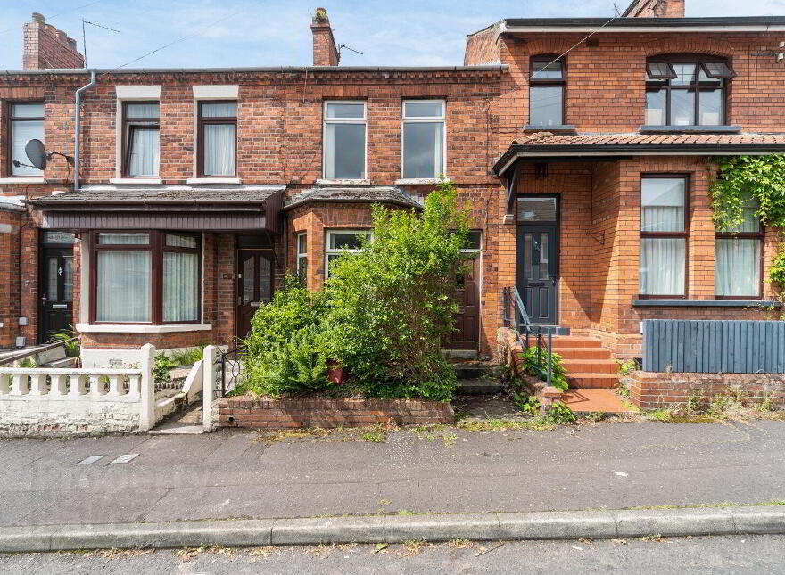 51 Sandhurst Drive, Belfast, BT9 5AZ photo