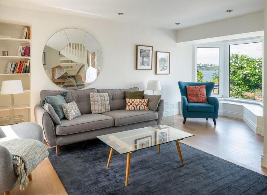 Dunroisin, 4 Lighthouse Terrace, Roches Point, Whitegate, Midleton