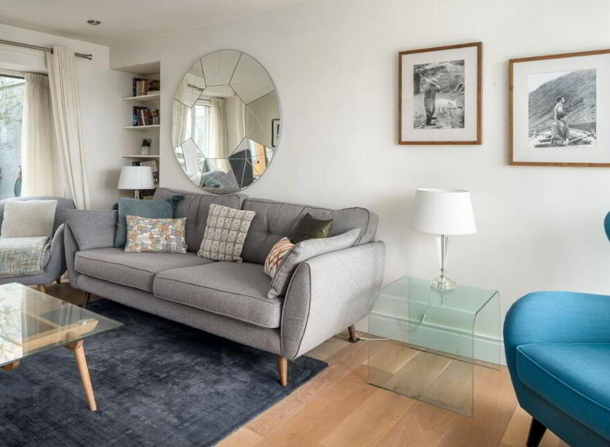 Dunroisin, 4 Lighthouse Terrace, Roches Point, Whitegate, Midleton