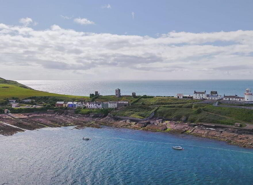 Dunroisin, 4 Lighthouse Terrace, Roches Point, Whitegate, Midleton