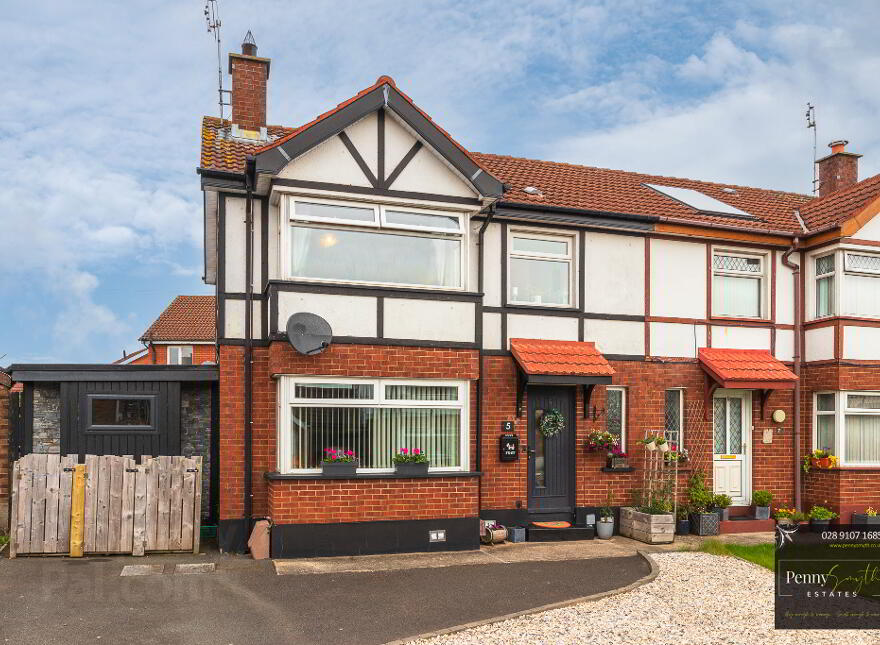 5 Woodford Grange, Bangor, BT19 6ZA photo