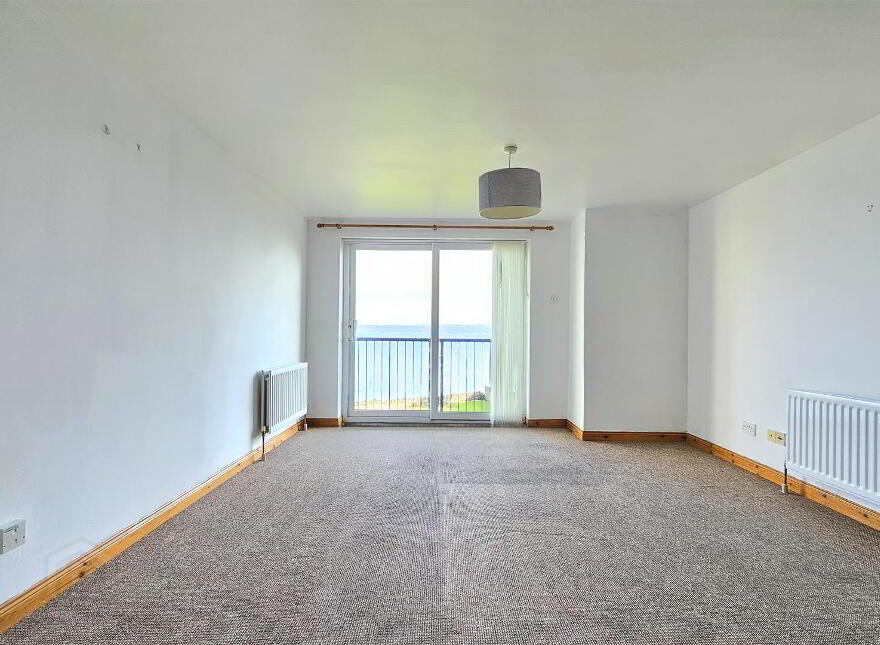 27 Castlerocklands, Carrickfergus, BT38 8BY