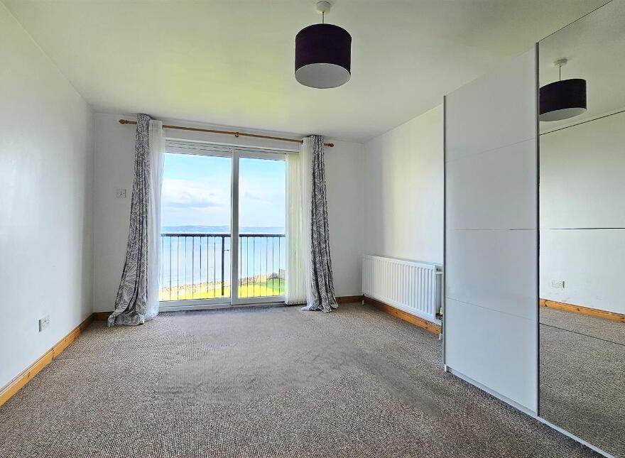 27 Castlerocklands, Carrickfergus, BT38 8BY