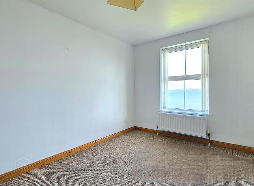 27 Castlerocklands, Carrickfergus, BT38 8BY