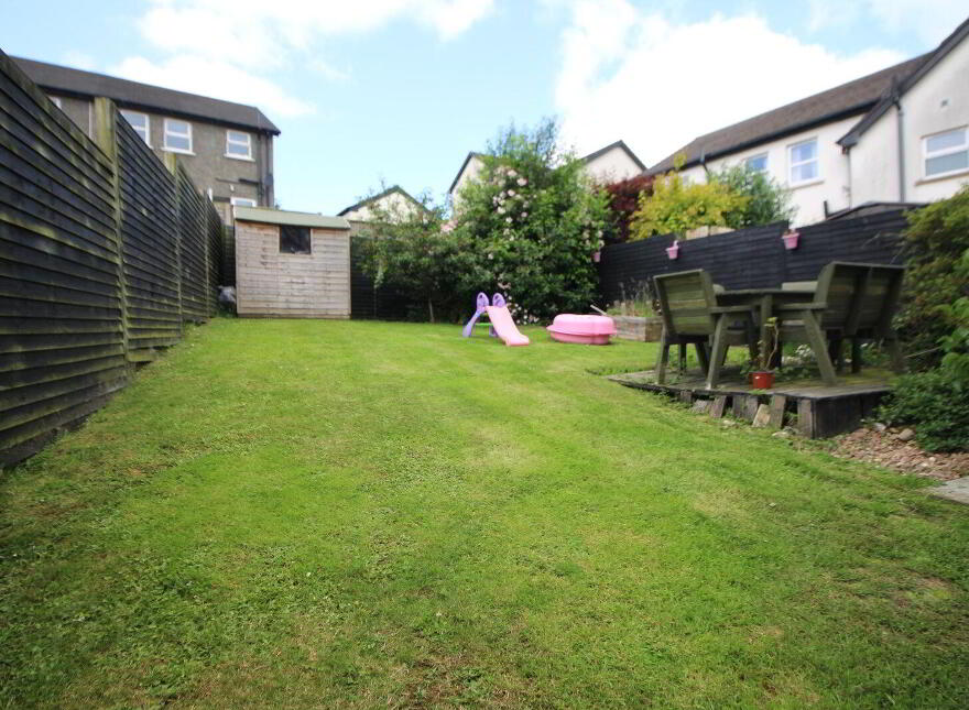 5 Leafield Court, Ballycarry, Carrickfergus, BT38 9FA
