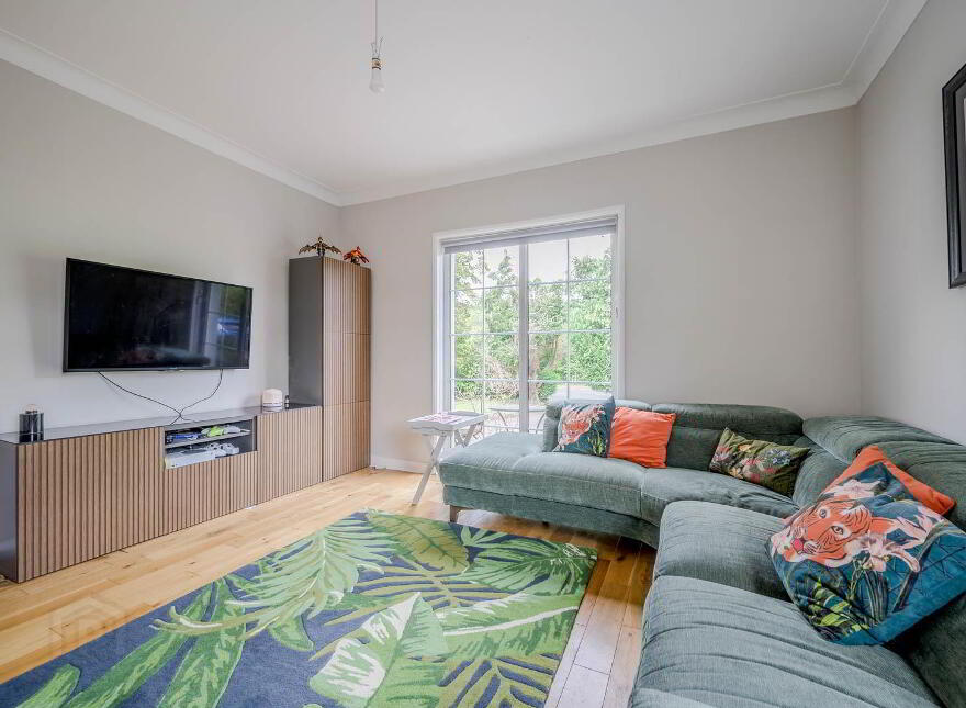 7 Seahill Road, Holywood, BT18 0DA