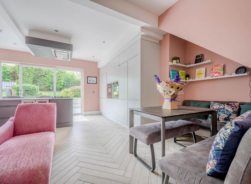 7 Seahill Road, Holywood, BT18 0DA