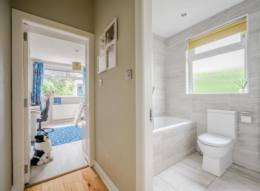 7 Seahill Road, Holywood, BT18 0DA