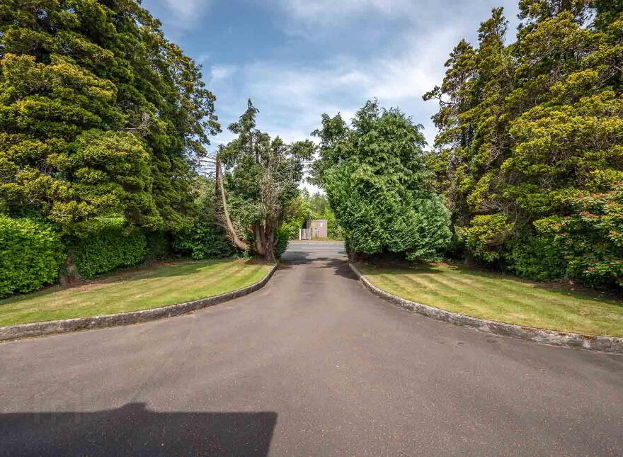 7 Seahill Road, Holywood, BT18 0DA