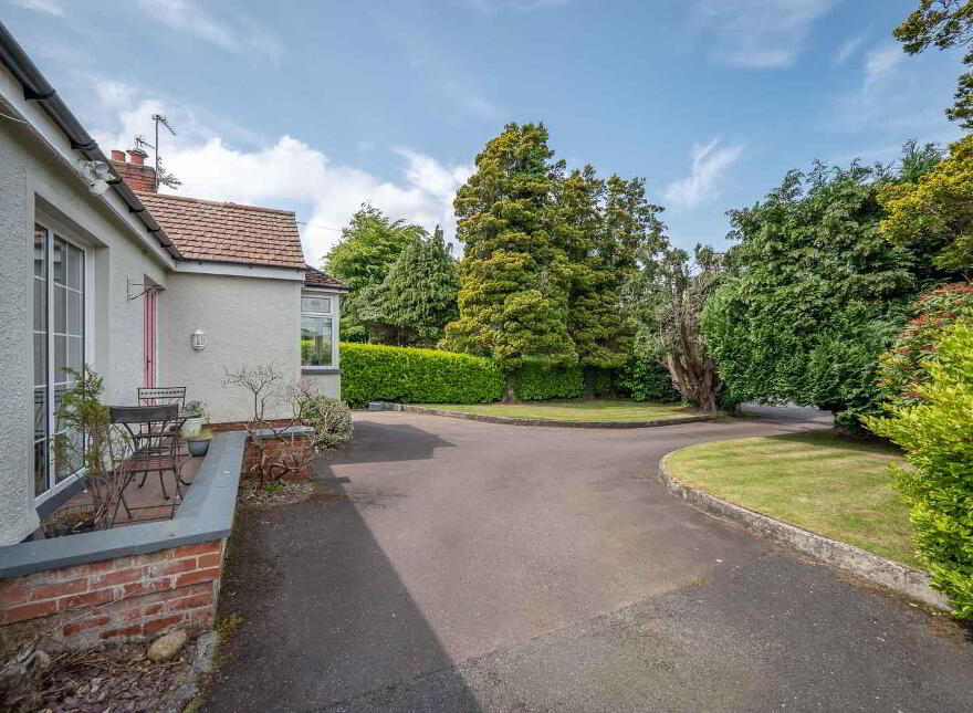 7 Seahill Road, Holywood, BT18 0DA