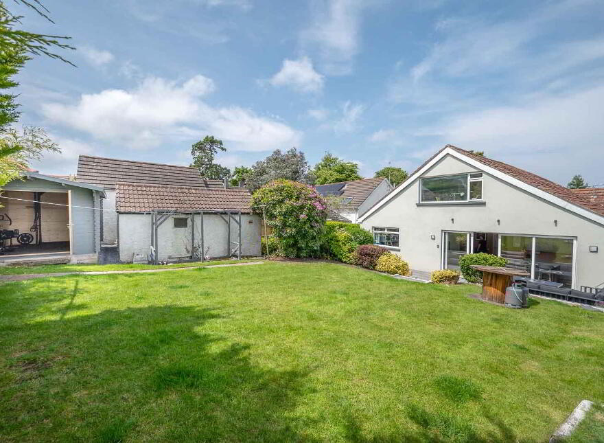7 Seahill Road, Holywood, BT18 0DA