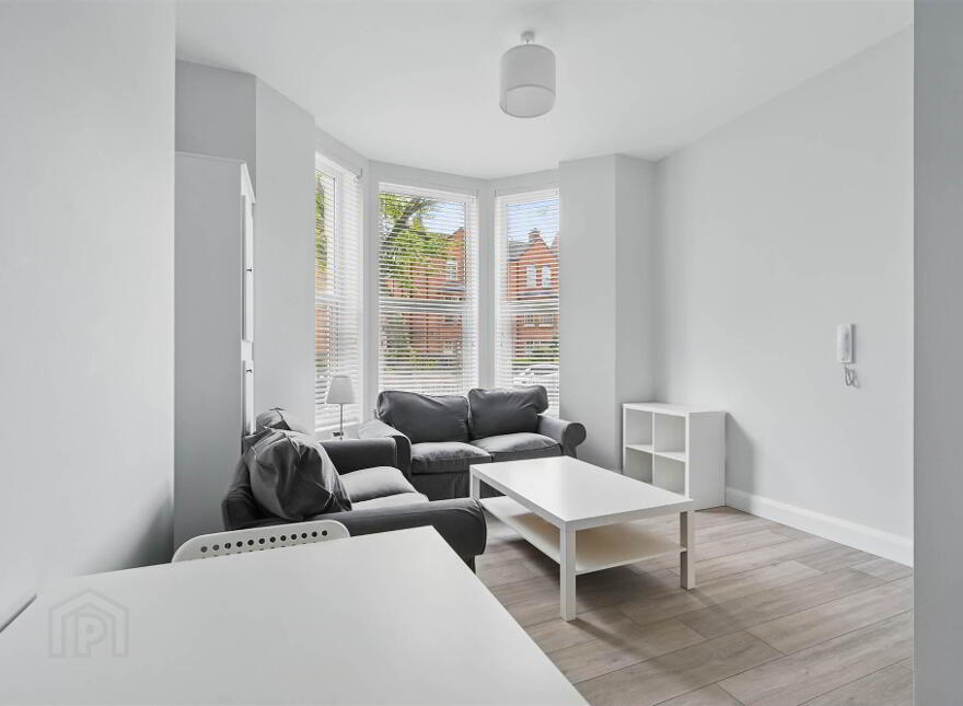 Apt 2, 37 Wellington Park, Lisburn Road, Belfast, BT9 6DN