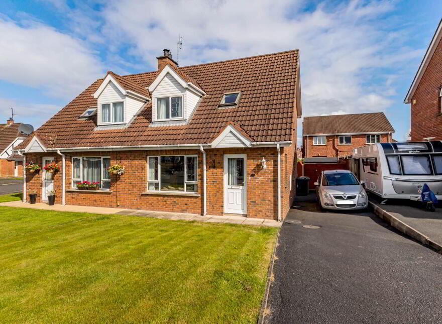 7 Willow Lodge, Maghaberry, Lisburn, BT28 2WL photo