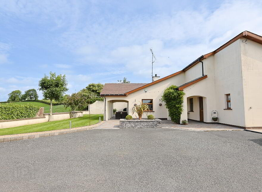 53 Mullabrack Road, Gilford, Craigavon, BT63 6BP