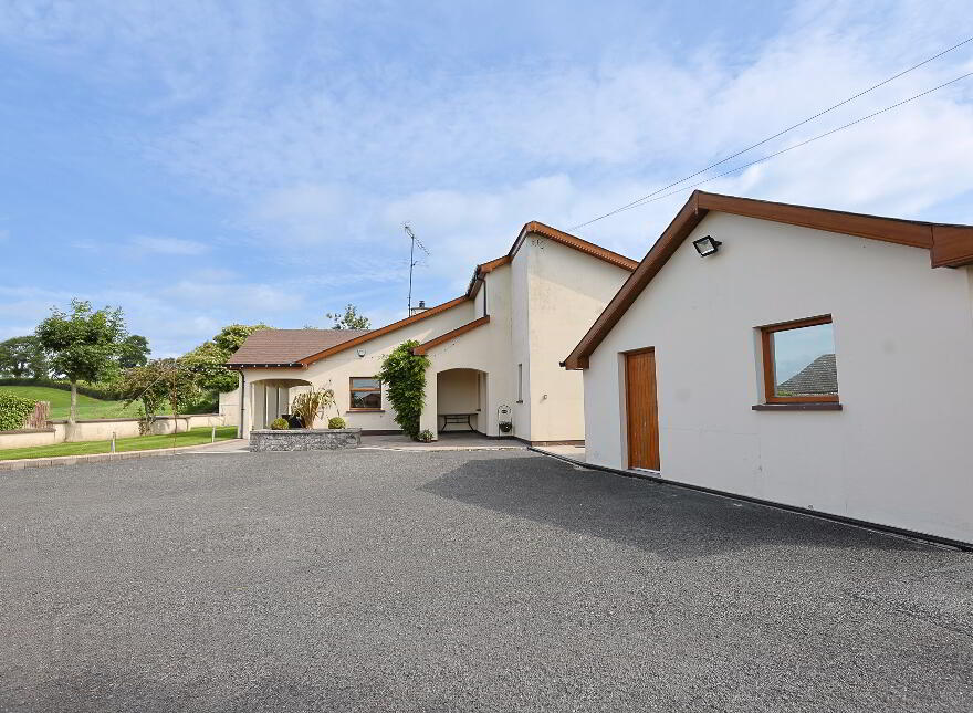 53 Mullabrack Road, Gilford, Craigavon, BT63 6BP