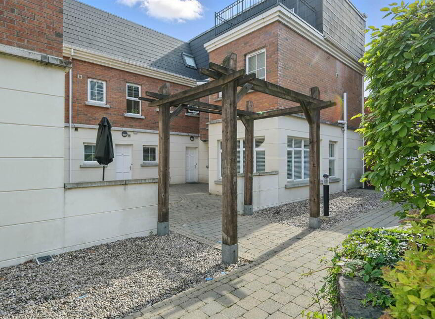 24 Ashley Courtyard, 1a Fane Street, Belfast, BT9 7JS photo