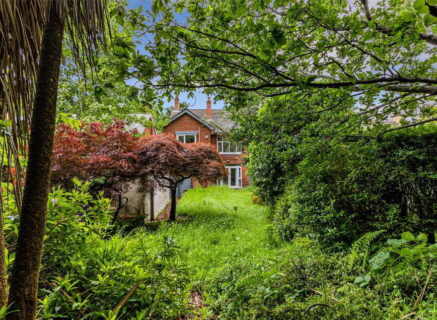 6 Upper Malone Road, Belfast, BT9 5NA