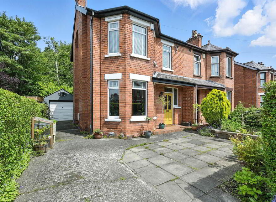 27 Sandhill Gardens, Belfast, BT5 6FF photo