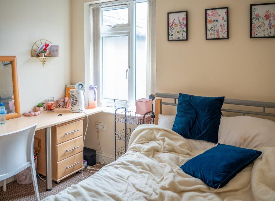 Great House, 72 Rugby Avenue, Queens Quarter, Belfast, BT7 1RG