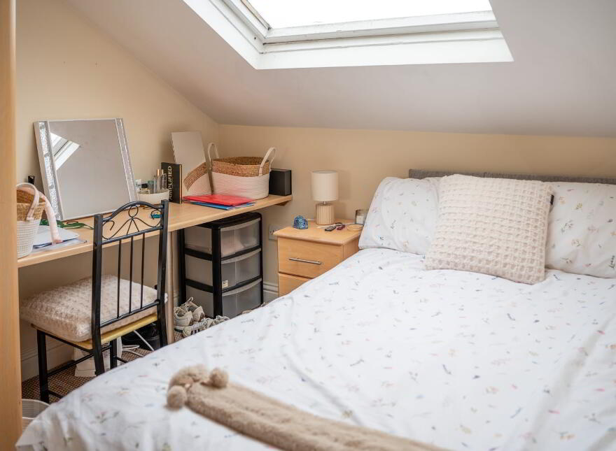 Great House, 72 Rugby Avenue, Queens Quarter, Belfast, BT7 1RG