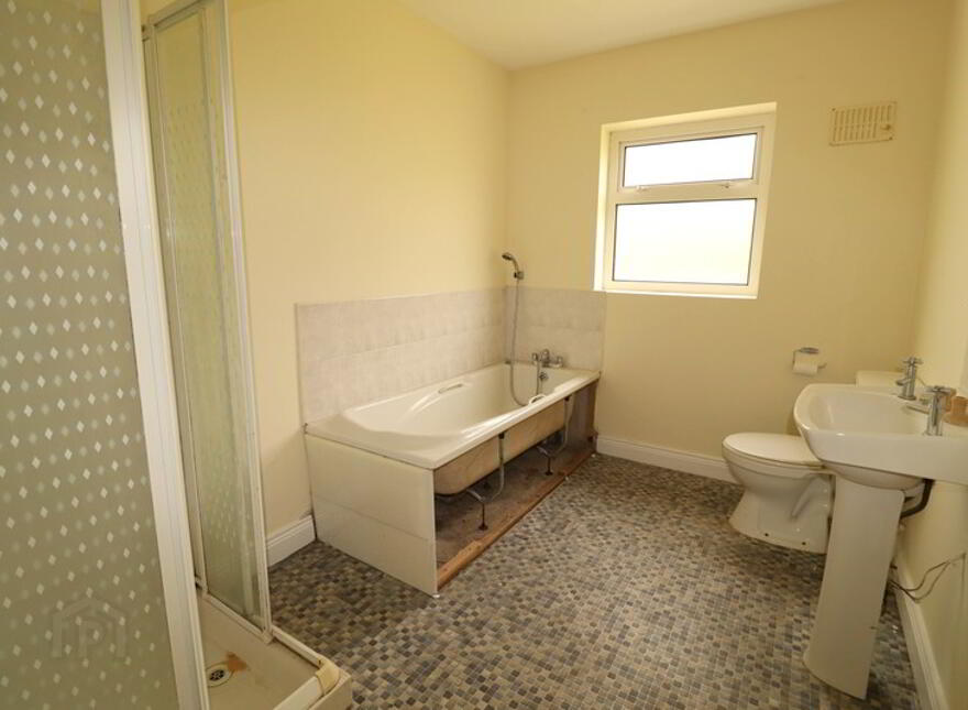 31 Tullan, Strand Road, Bundoran, F94V528