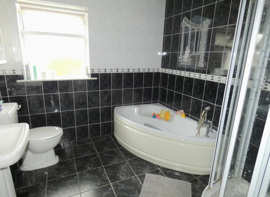 10 Castlehill Crescent, Ballymoney, BT53 6TL
