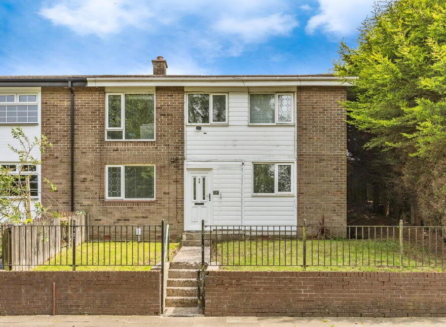 31 Dundrod Drive, Lisburn, BT28 1PT photo