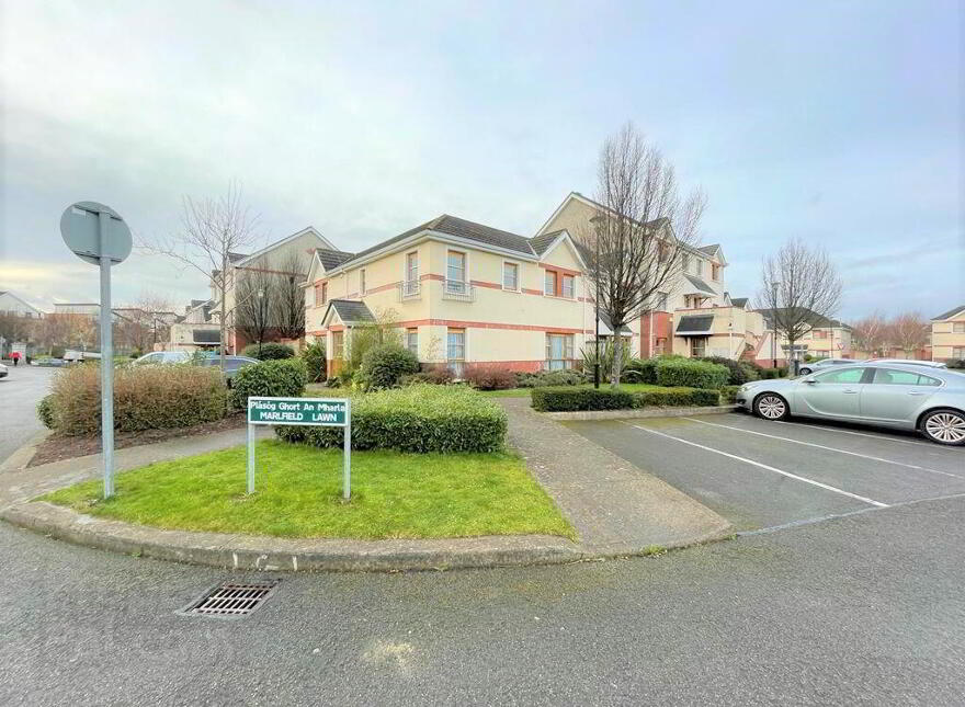 Marlfield Lawn, Kiltipper, Dublin, D24 photo