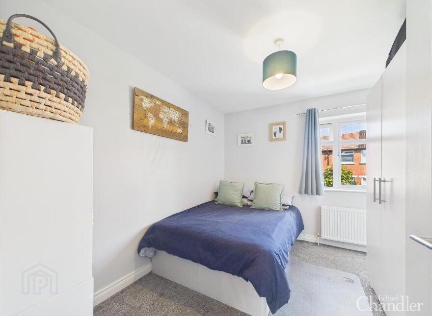 4b Woodbreda Crescent, Belfast, BT8 7JL