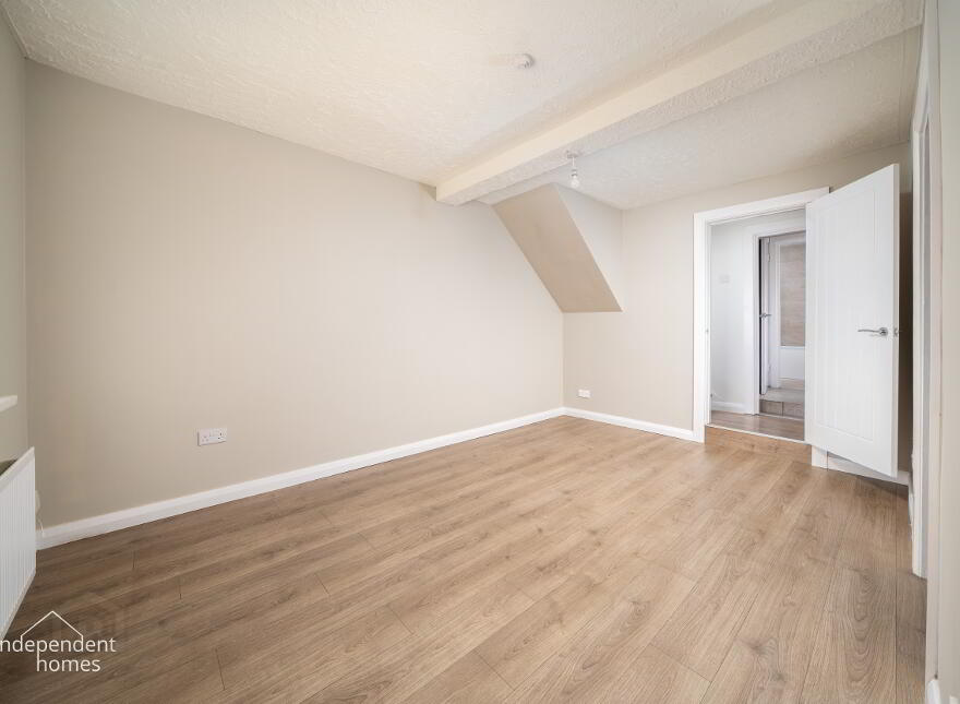 104 Drumahoe Road, Larne, BT40 2SN
