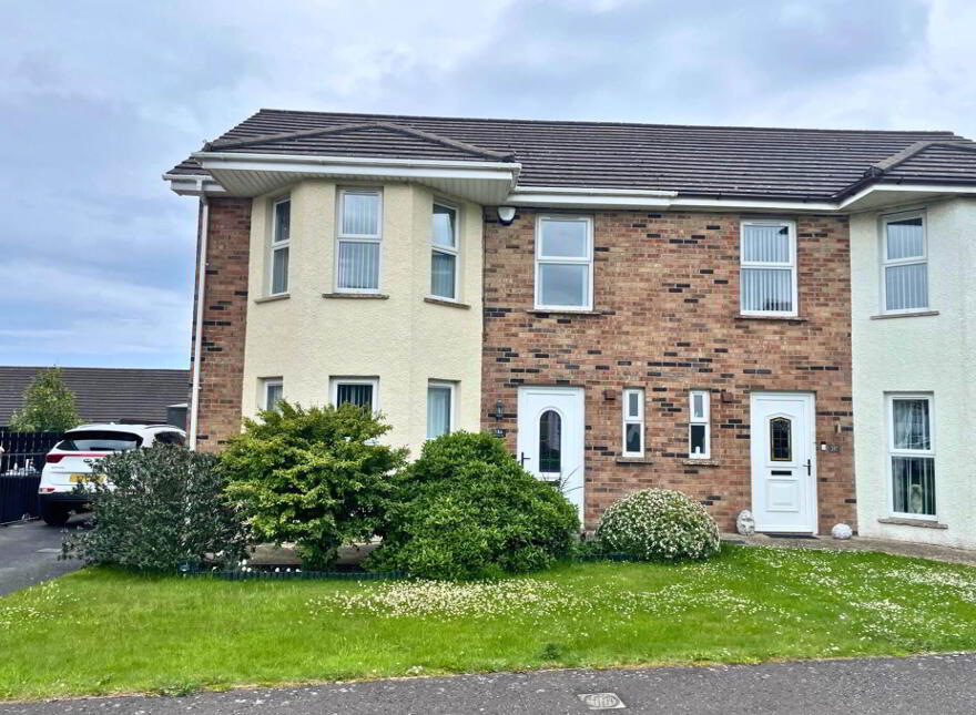 186 Blackthorn Rise, Larne, BT40 2NB photo