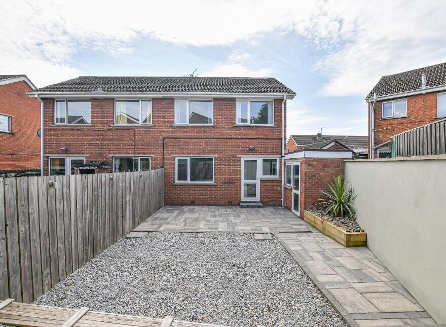 26 Castlelodge Avenue, Comber, Newtownards, BT23 5DN