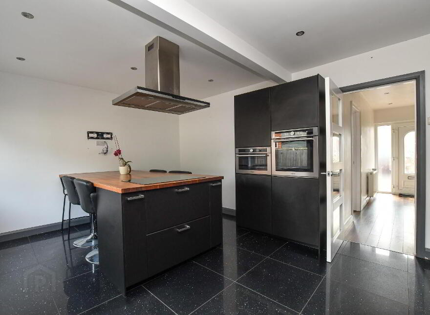 26 Castlelodge Avenue, Comber, Newtownards, BT23 5DN