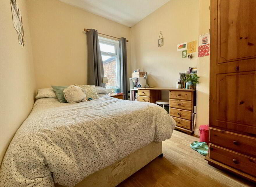 20 Sandhurst Gardens, Belfast, BT9 5AW