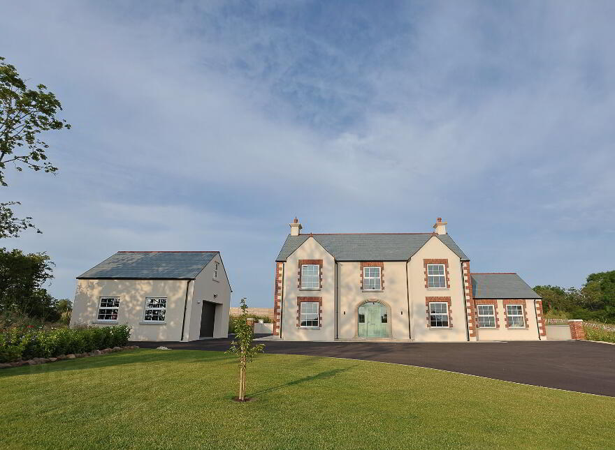 11 Old Road, Ballinderry Upper, Lisburn, BT28 2NF photo