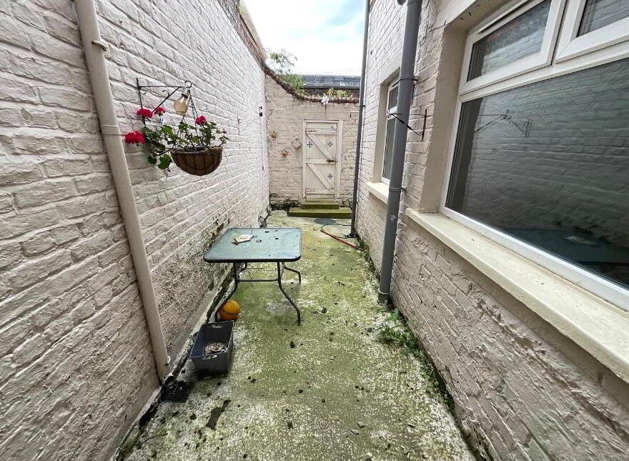 16 Newington Street, Belfast, BT15 2HQ