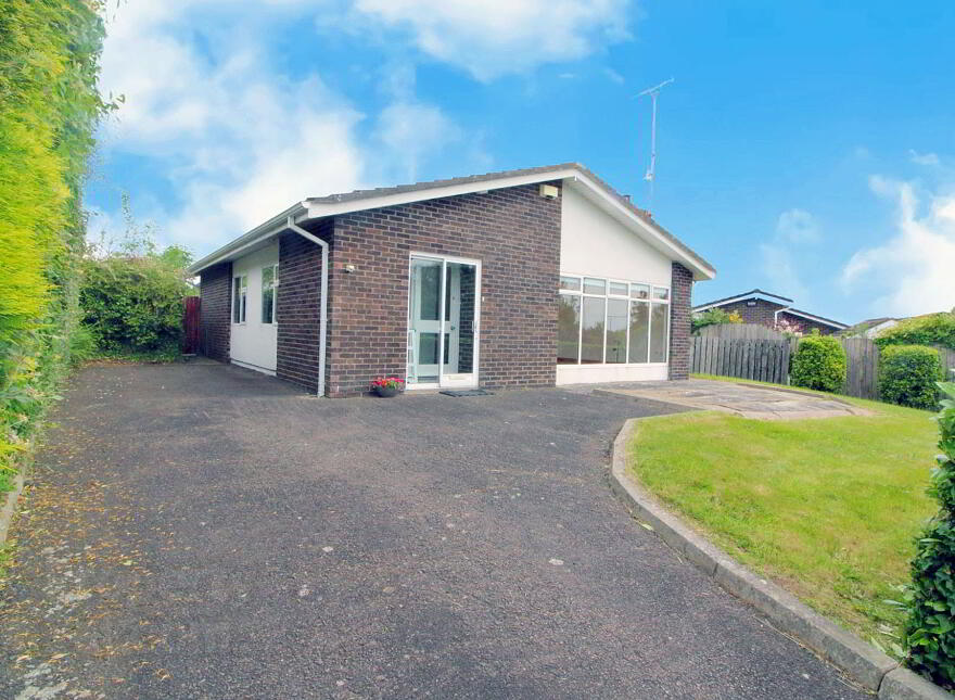8 Rockmount Gardens, Carrick Road, Dundalk, A91X2RT photo
