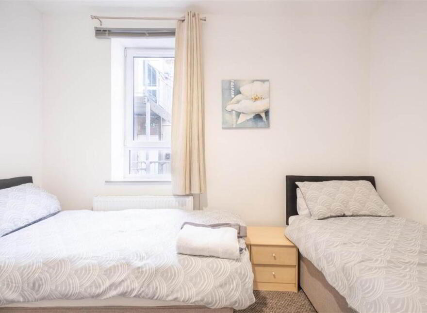 Apt 3, 75 Eglinton Street, Portrush, BT56 8DZ